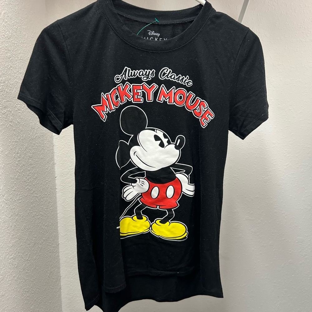 Adorable Disney Mickey Mouse tee